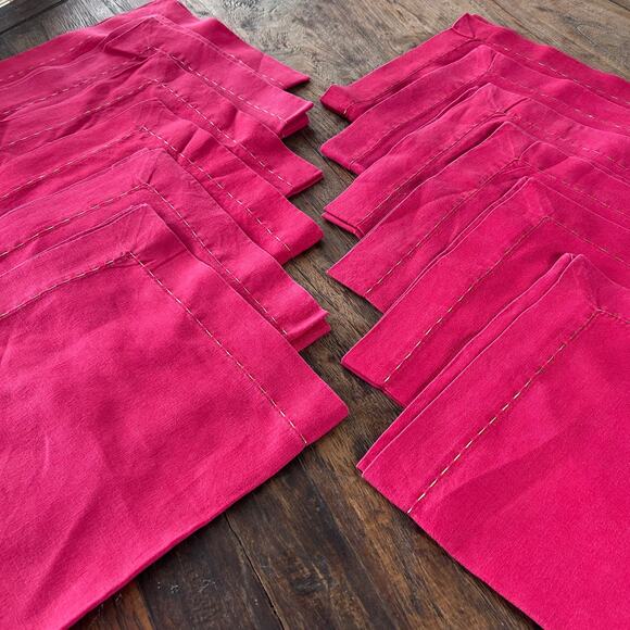 Kim Seybert Set of 12 Red Linen Napkins with Gold Running Stitch - Picture 1 of 7